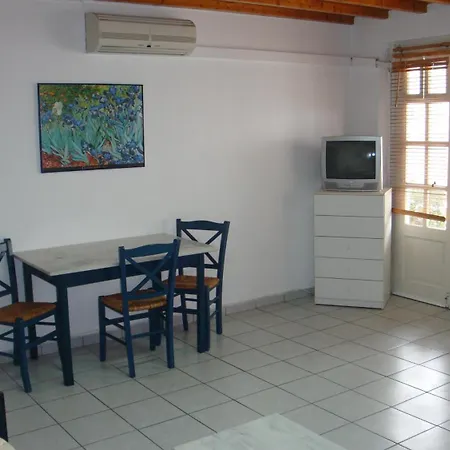 وايت ميث 3* Mykonos Town