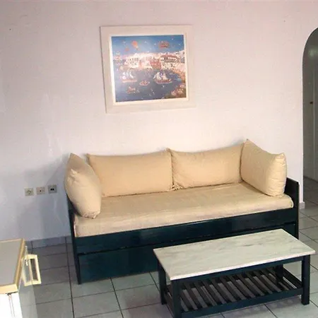 White Myth 3* Mykonos Town