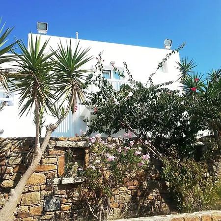 Casa de hóspedes White Myth 2*