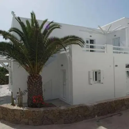Casa de hóspedes White Myth 2*