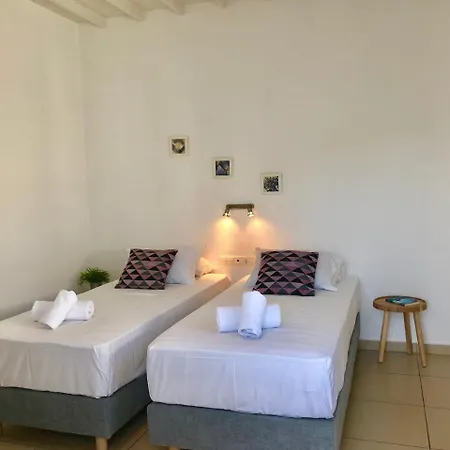 Casa de hóspedes White Myth 2*
