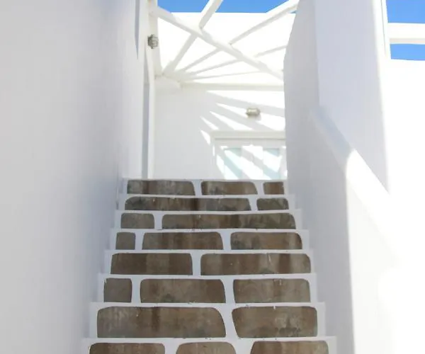 Guest house White Myth 3*