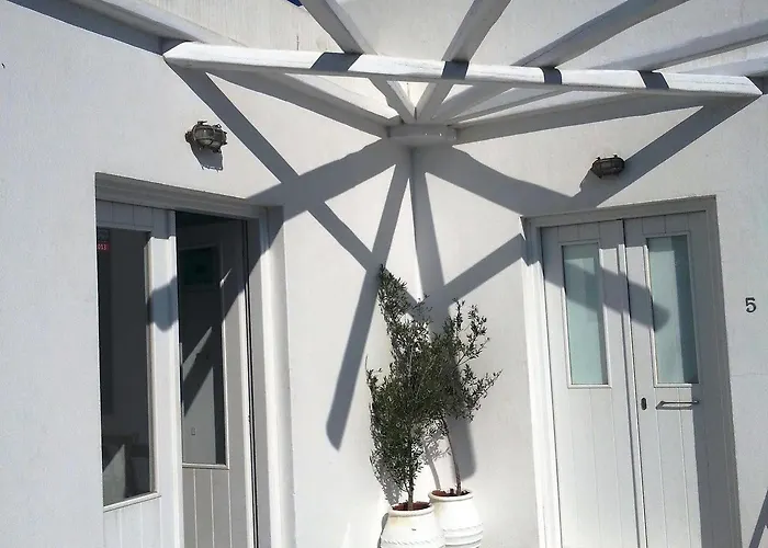 Guest house White Myth