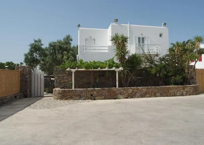 Guest house White Myth 3*