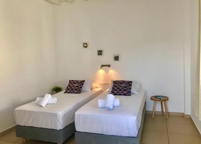 Guest house White Myth 3*