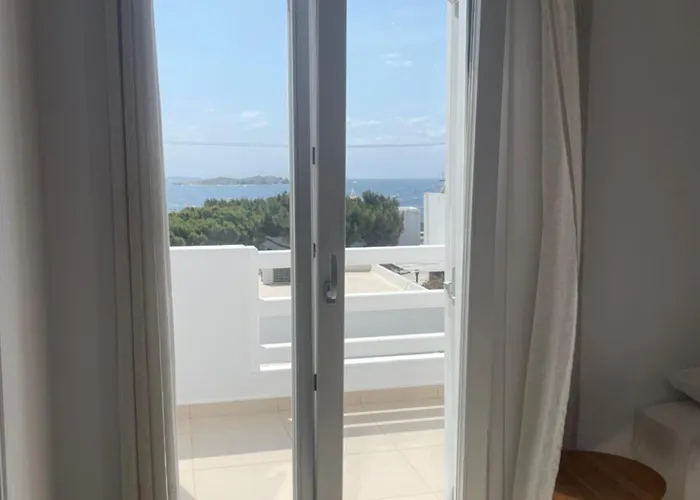 白色之谜酒店 3*